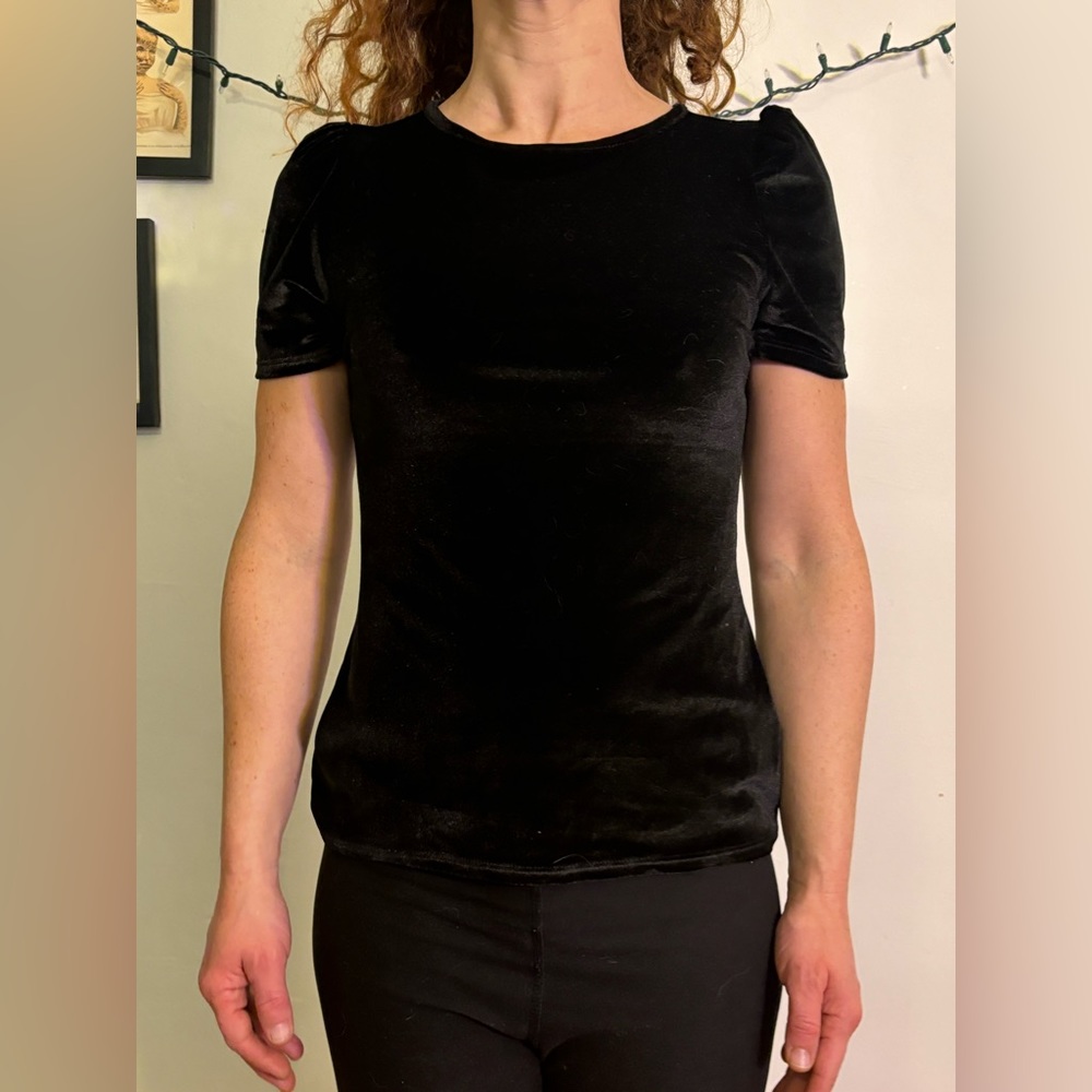 Express Black Puff Sleeve Body Contour Velvet Crew Neck Short Sleeve Tee